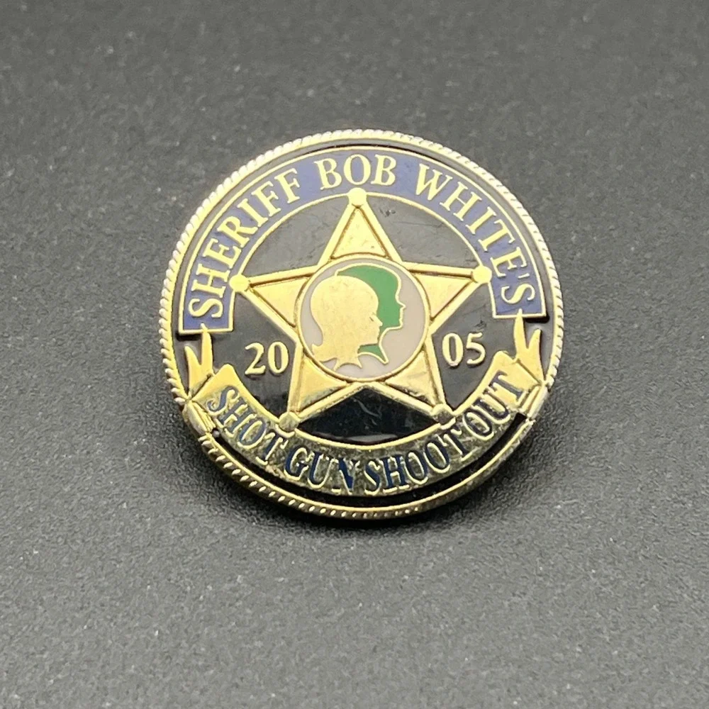 2005 Sheriff Bob White's Shot Gun Shoot Out Lapel Hat‎ Pin
